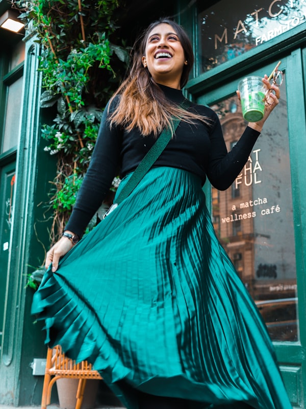 Blusa in georgette floreale con maniche a palloncino